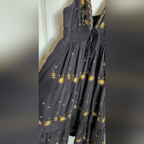 Large Medium Black and Gold Embroidered Women's Dress Celestial Sun Star Maxi - Picture 5 of 9